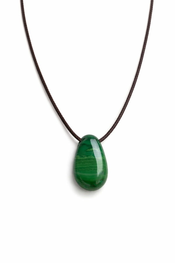 pendentif cabochon en jade néphrite pendentif cabochon en jade néphrite