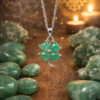 collier trèfle à quatre feuilles en jade impérial