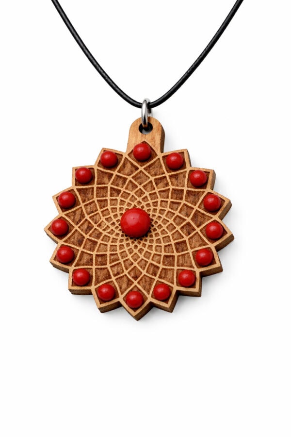 pendentif soleil de vie en bois et jaspe rouge pendentif soleil de vie en bois et jaspe rouge