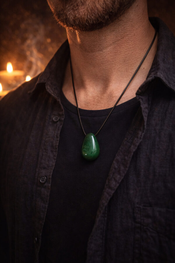 pendentif cabochon en jade néphrite pendentif cabochon en jade néphrite